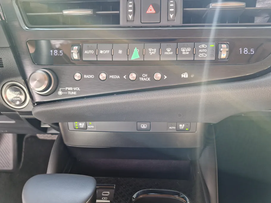 2025 Lexus ES 350 CC Elite 