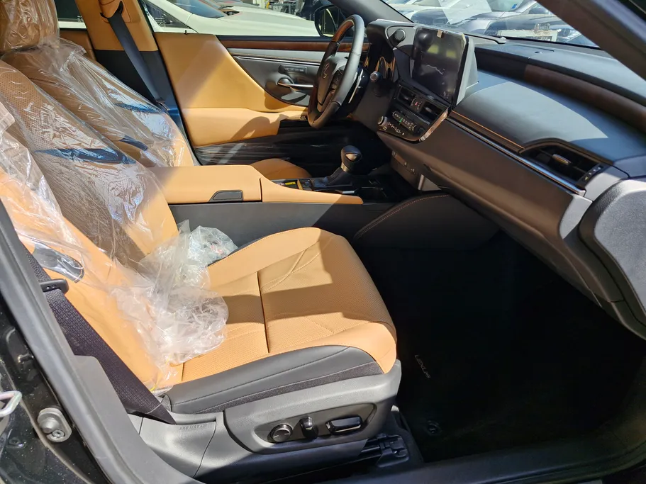 2025 Lexus ES 350 CC Elite 