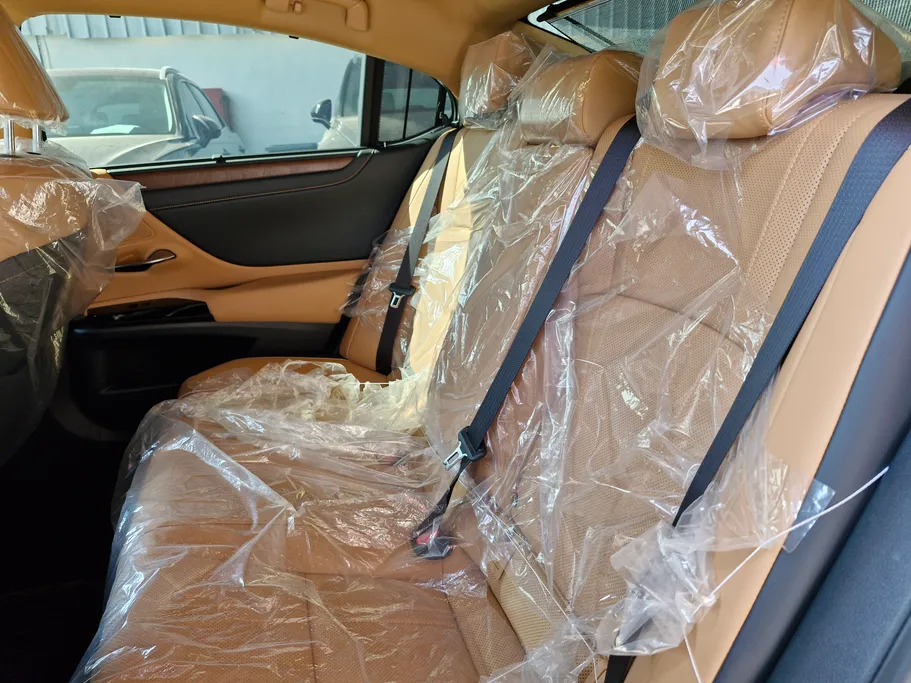 2025 Lexus ES 350 CC Elite 