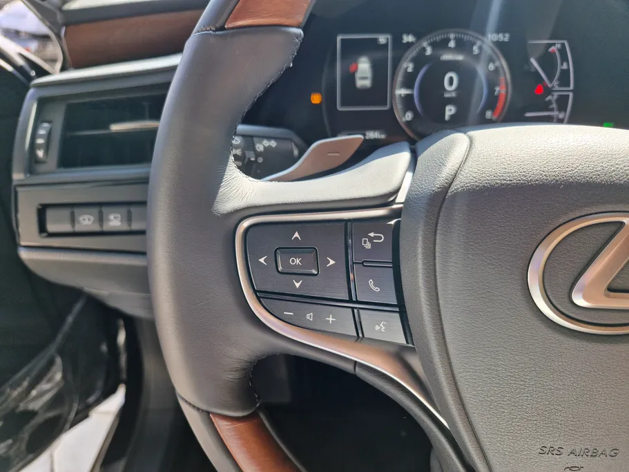 2025 Lexus ES 350 CC Elite 