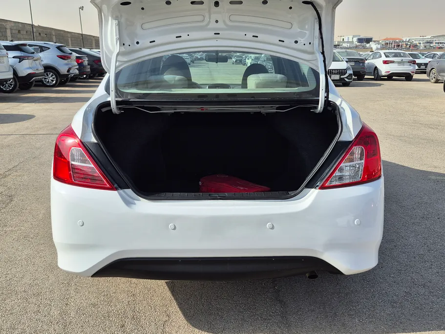 2022 نيسان Sunny Classic 