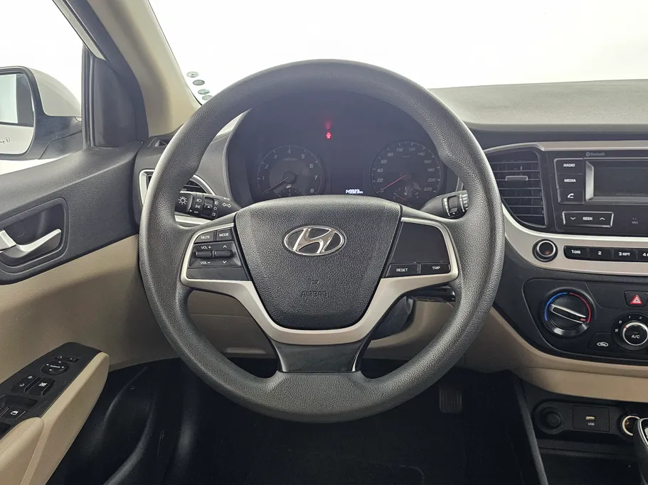 هيونداي اكسنت سمارت 2023 