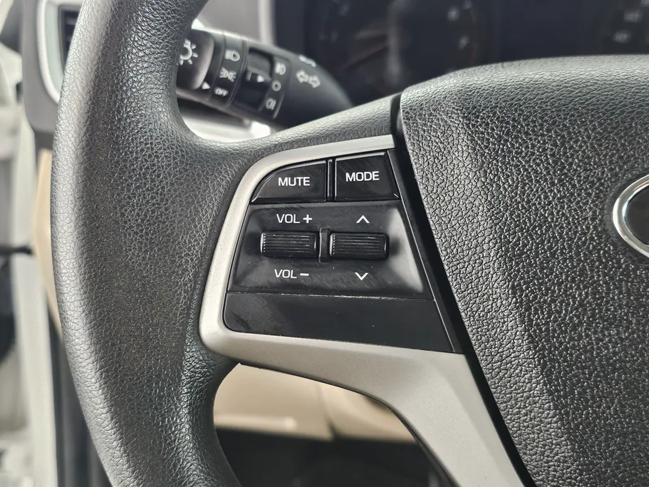 هيونداي اكسنت سمارت 2023 