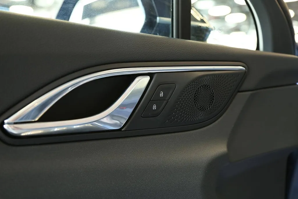 2025 Hongqi HS3 Flagship 