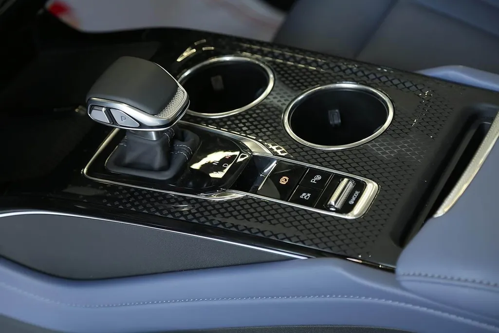 2025 Hongqi HS3 Flagship 