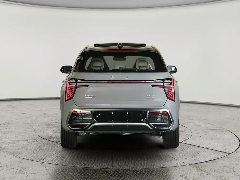 2025 Hongqi HS3 Flagship 