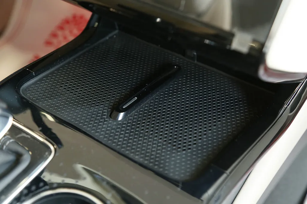 2025 Hongqi HS3 Flagship 