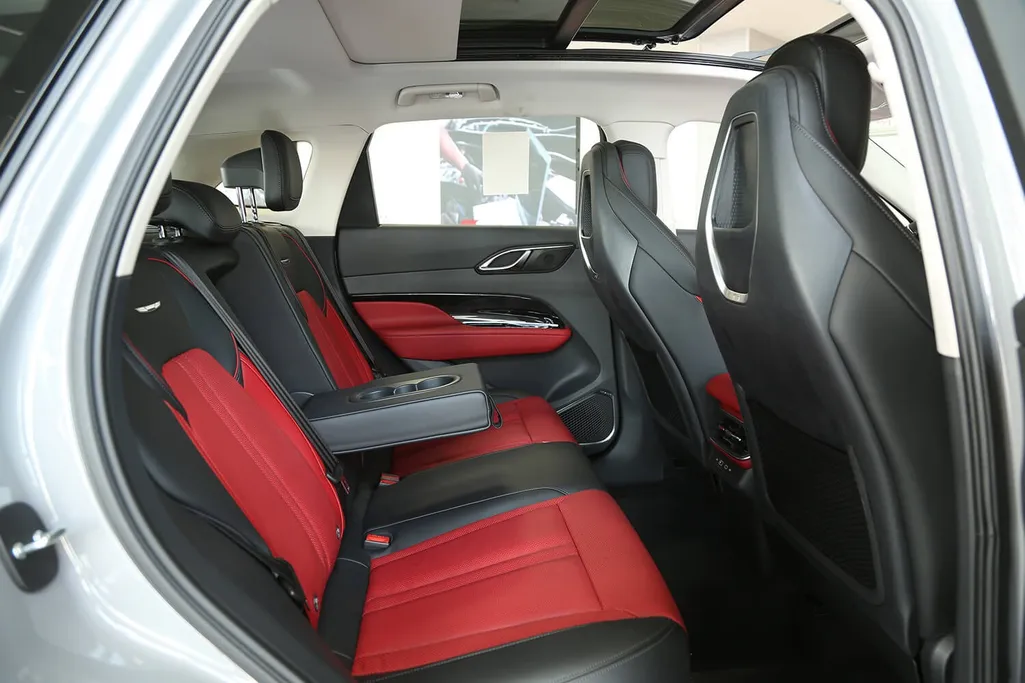 2025 Hongqi HS3 Flagship 