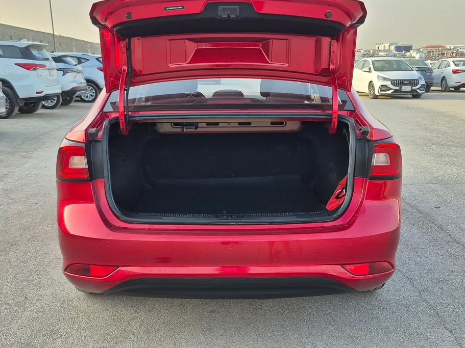 ام جي 5 COM 2022 