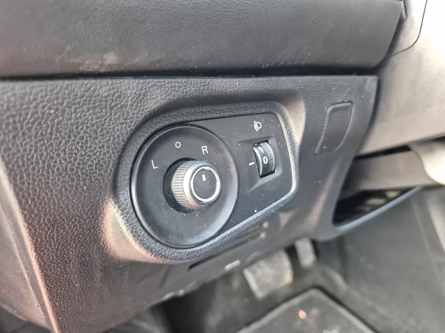 ام جي 5 COM 2022 