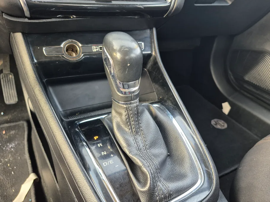 ام جي 5 COM 2022 