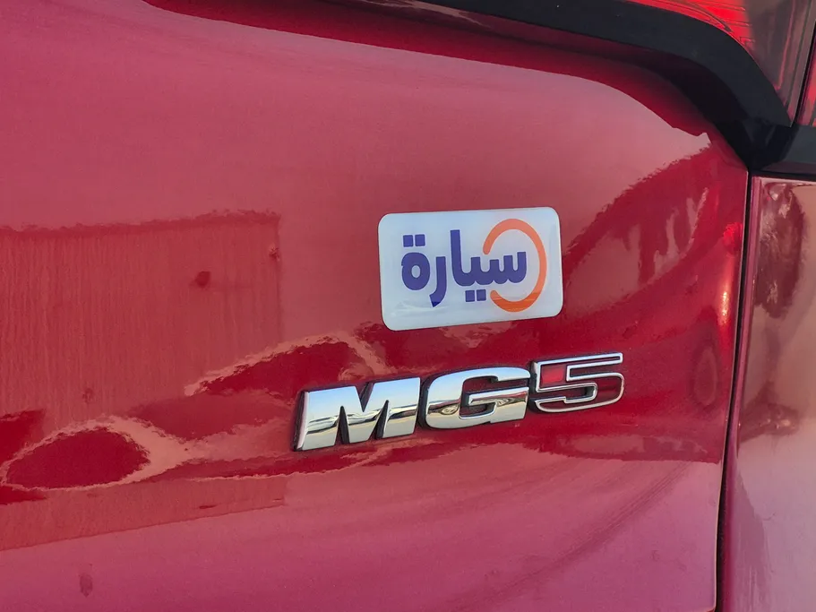 ام جي 5 COM 2022 