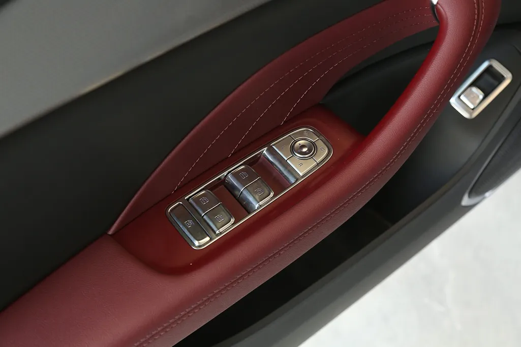 هونشي Ousado Luxury  2025 