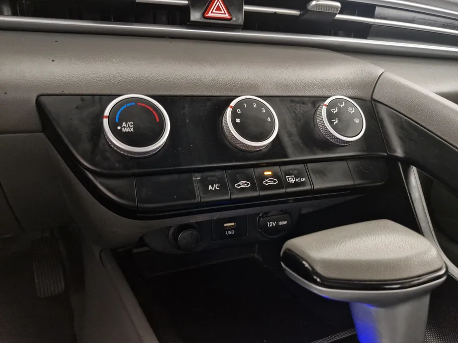 2023 Hyundai Elantra Fleet 