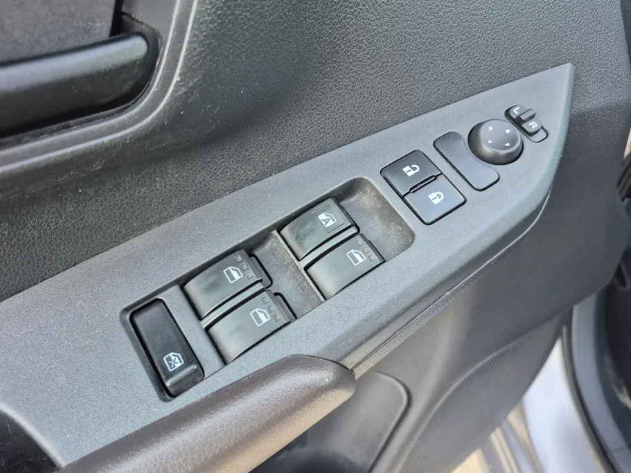 تويوتا يارس Y 2023 