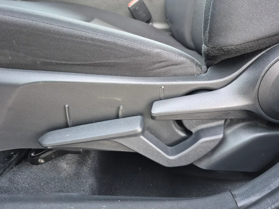 تويوتا يارس Y 2023 