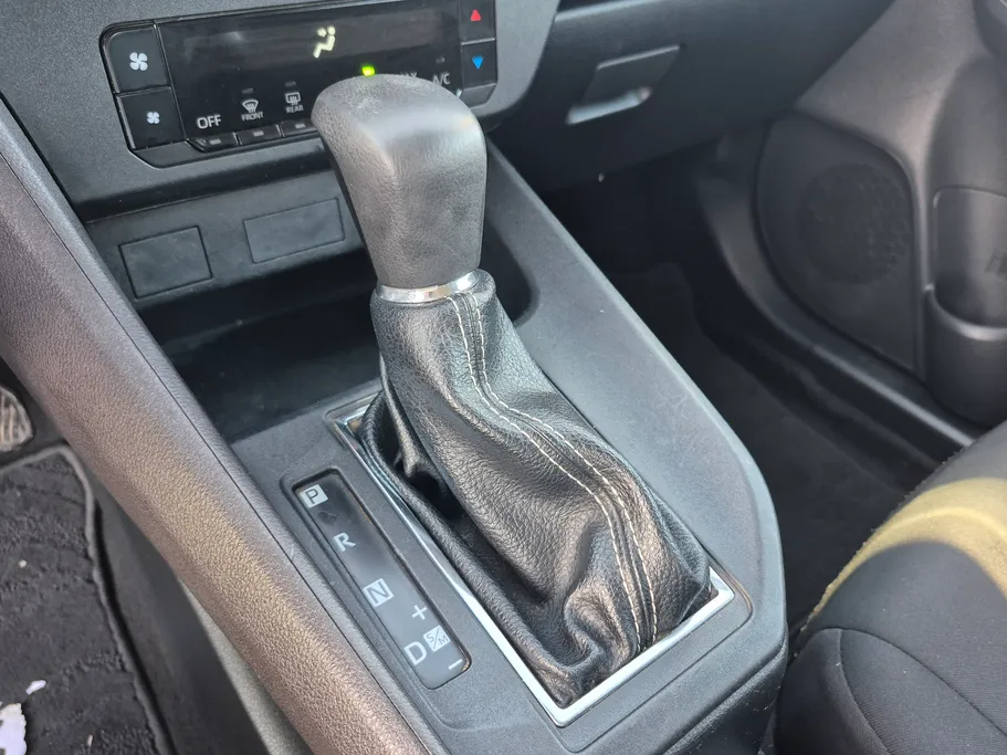 تويوتا يارس Y 2023 