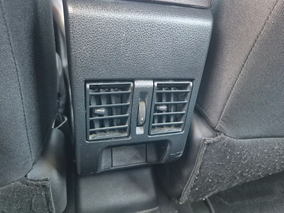 تويوتا يارس Y 2023 