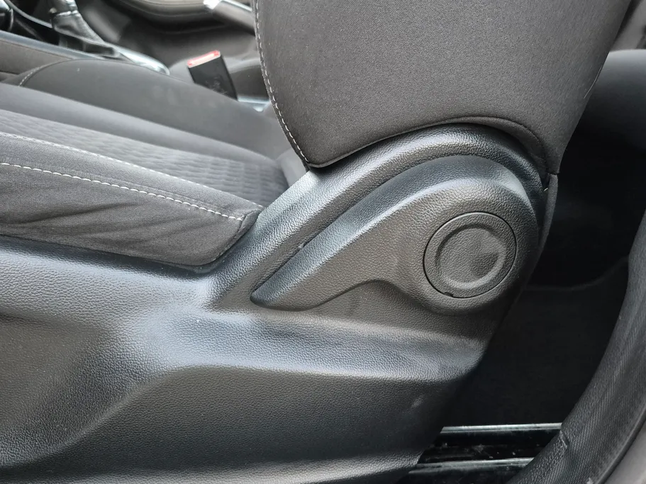 2022 ام جي 5 COM 