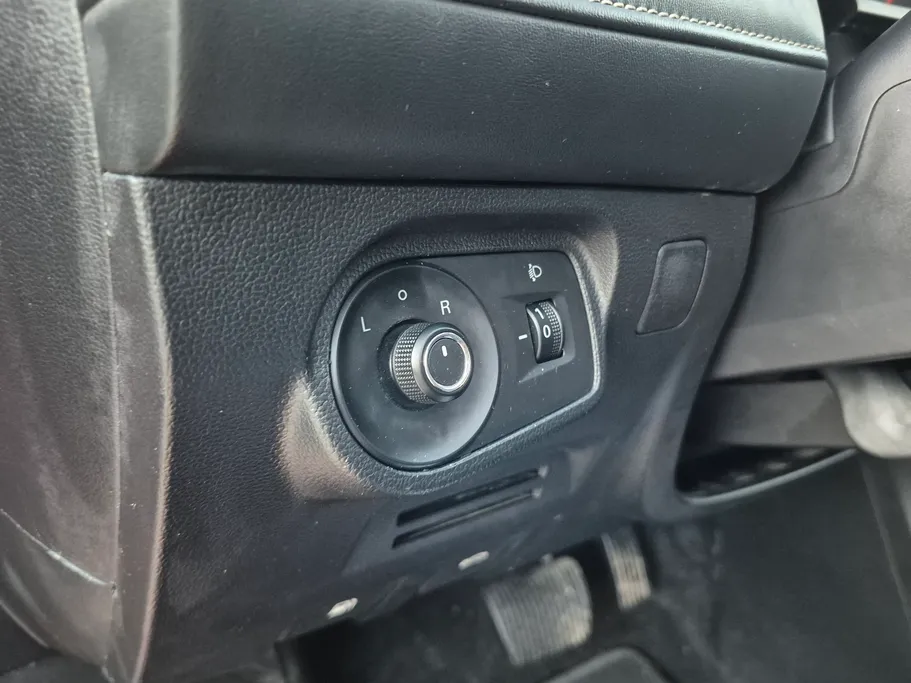 2022 ام جي 5 COM 