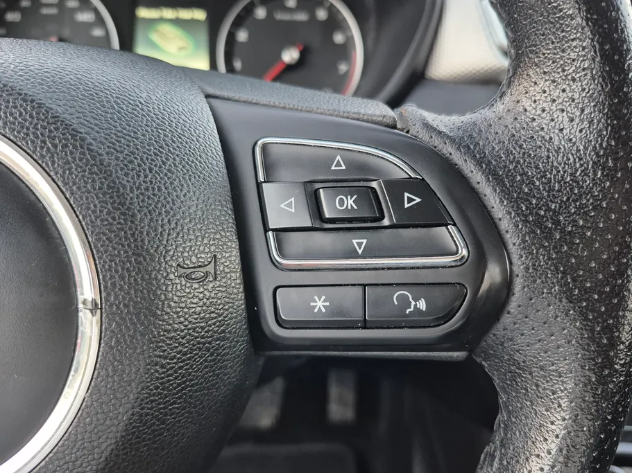 2022 ام جي 5 COM 