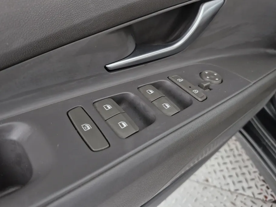 2021 Hyundai Elantra Fleet 