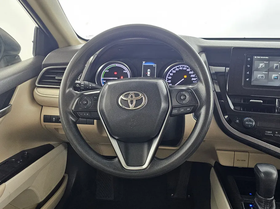 تويوتا كامري LE HEV 2022 