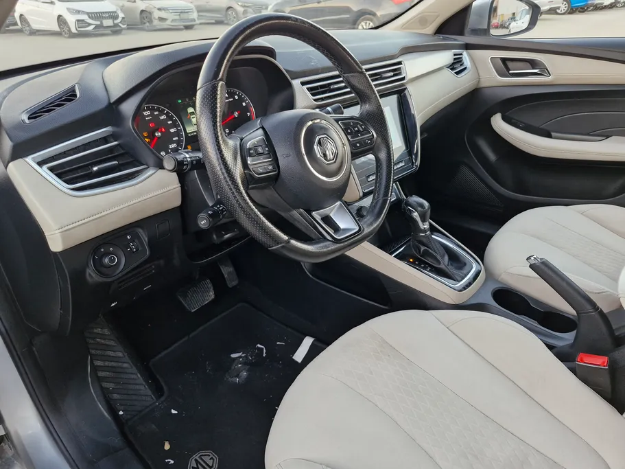 ام جي 5 COM 2022 