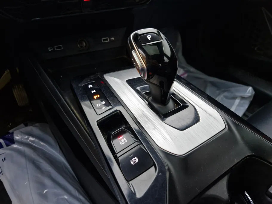 ام جي جي تي LUX 2023 