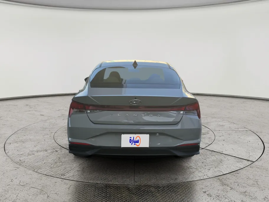 2023 Hyundai Elantra Smart 