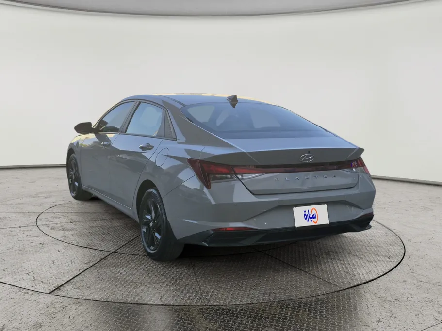 2023 Hyundai Elantra Smart 