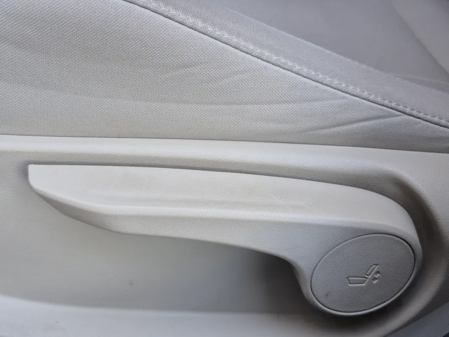 2023 Hyundai Elantra Smart 