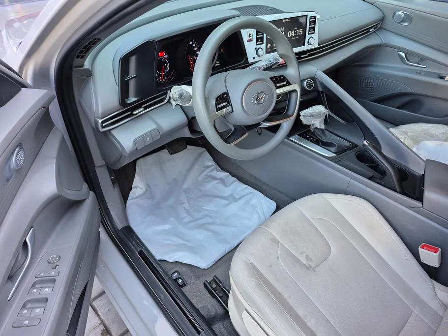 2023 Hyundai Elantra Smart 