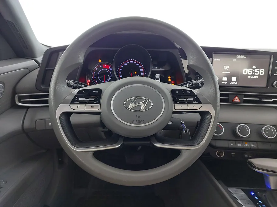 2023 Hyundai Elantra Smart 