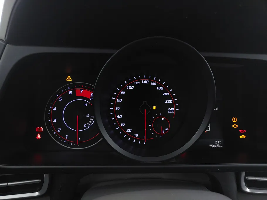 2023 Hyundai Elantra Smart 