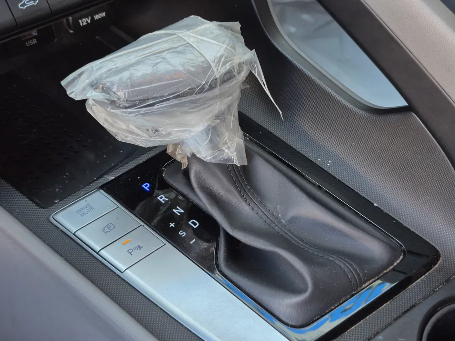 2023 Hyundai Elantra Smart 