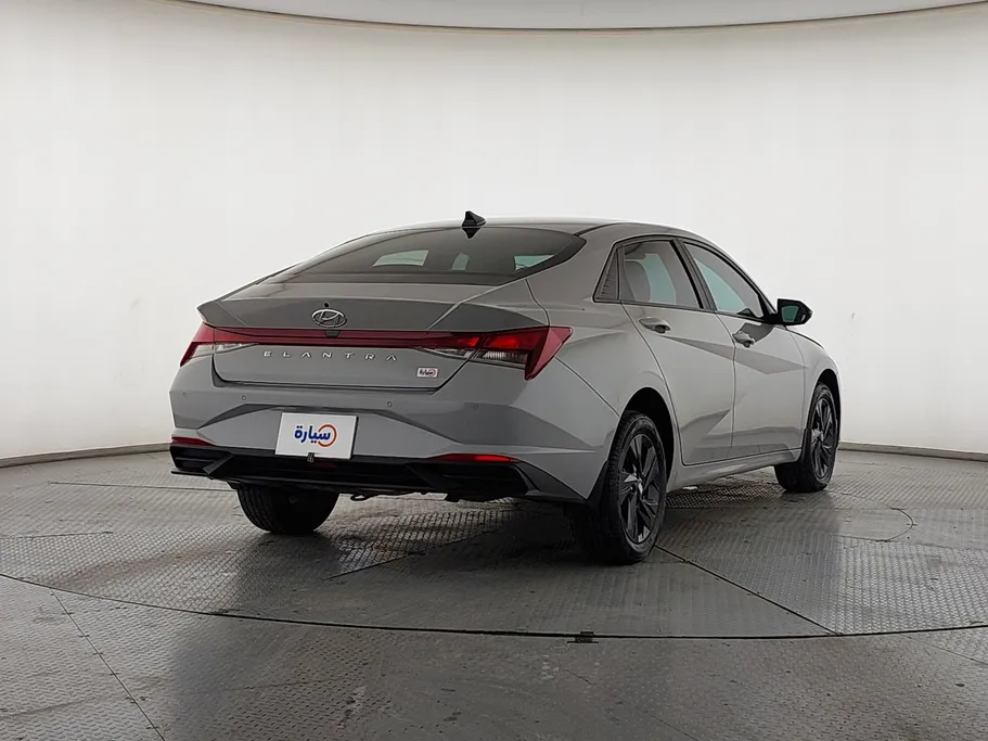 2023 Hyundai Elantra Smart 