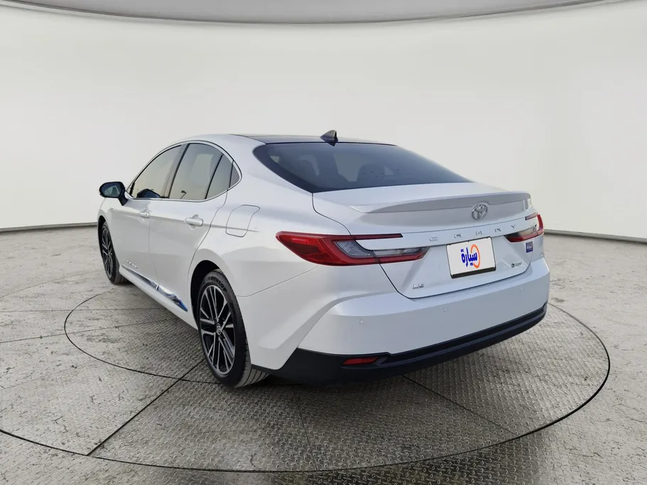 2025 Toyota Camry  LE HEV 