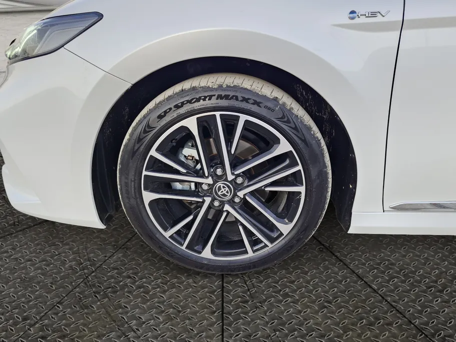 2025 Toyota Camry  LE HEV 