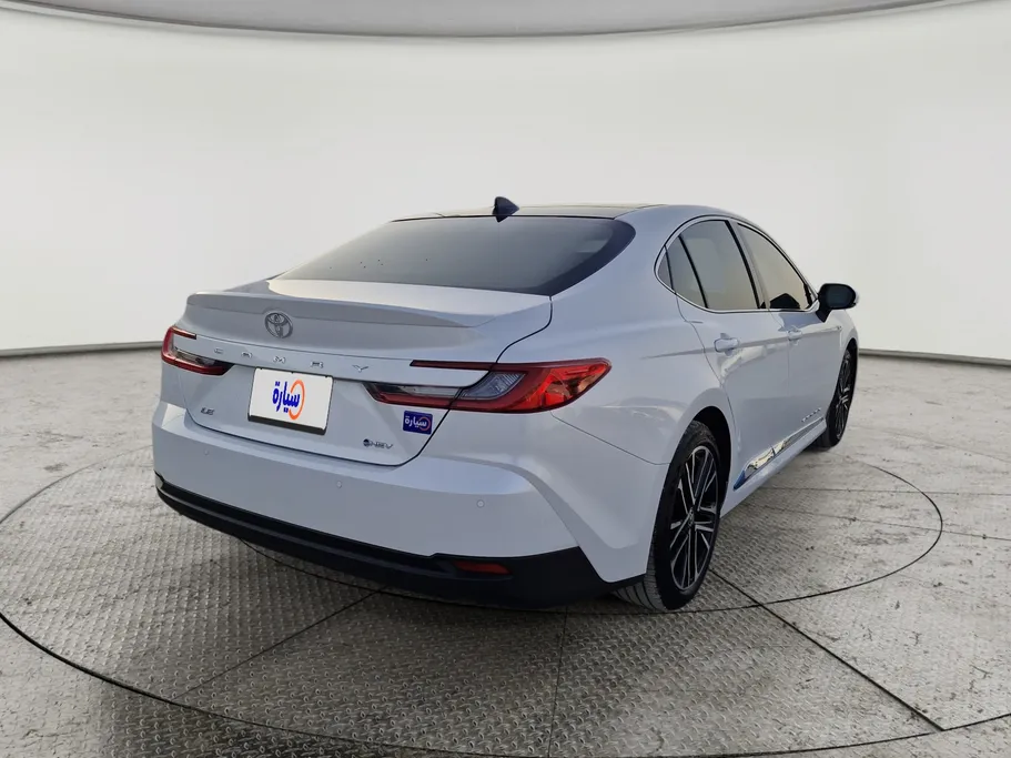 2025 Toyota Camry  LE HEV 