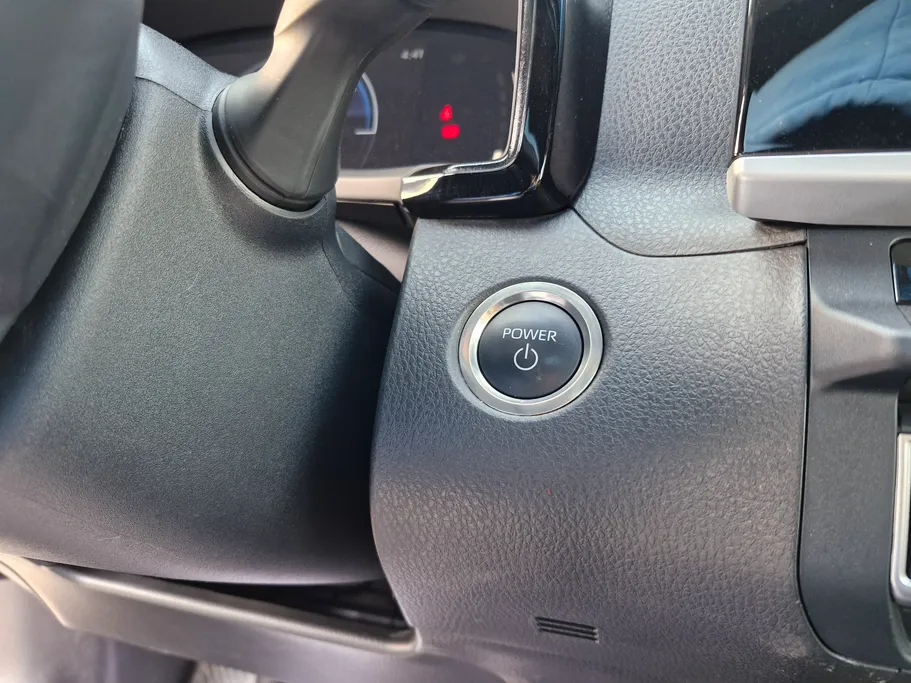 2025 Toyota Camry  LE HEV 