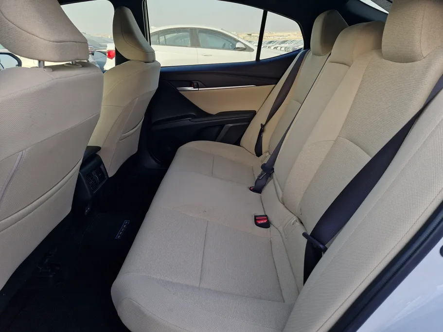 2025 Toyota Camry  LE HEV 