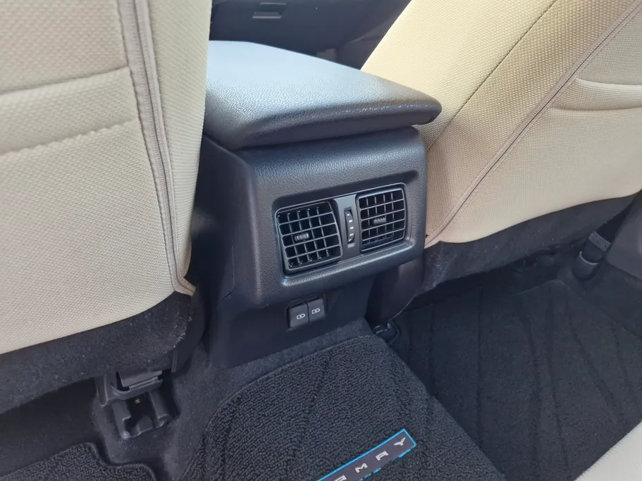 2025 Toyota Camry  LE HEV 