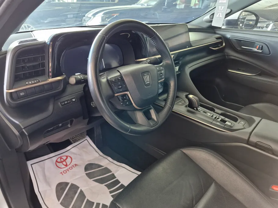 2023 Toyota Crown Premium 