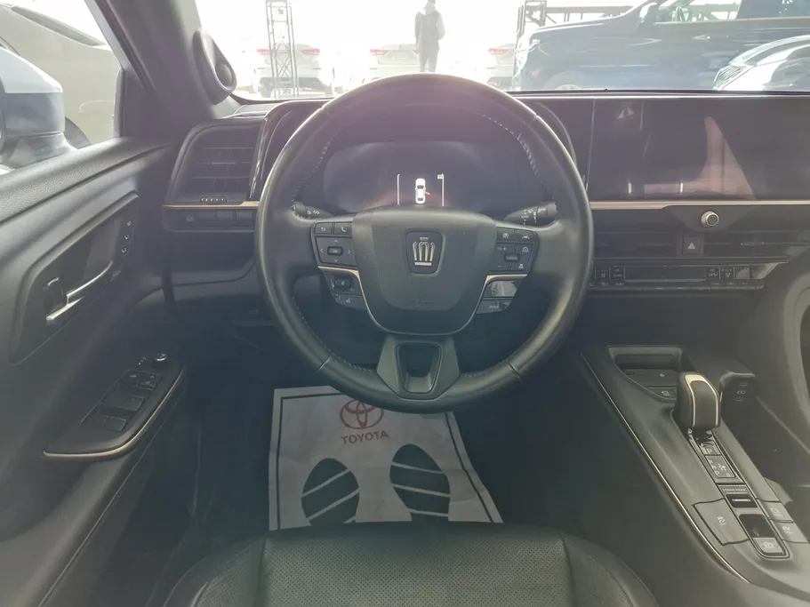 2023 Toyota Crown Premium 