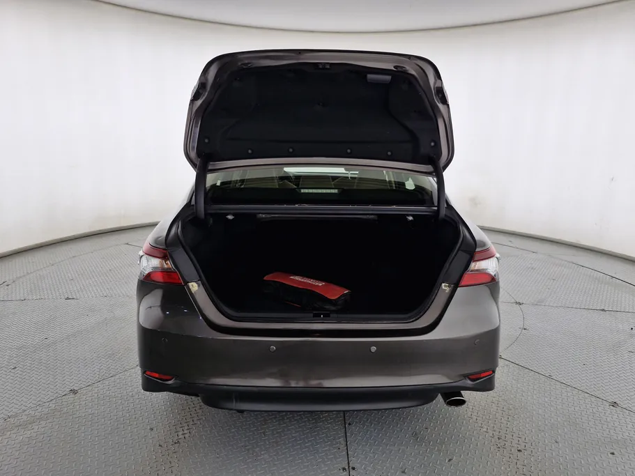 تويوتا كامري LE 2023 