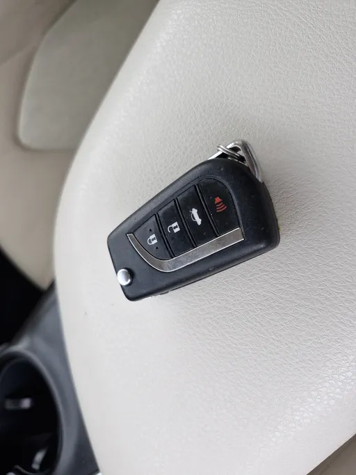 تويوتا كامري LE 2023 