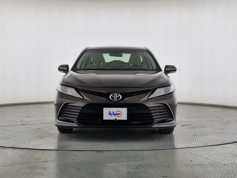 تويوتا كامري LE 2023 