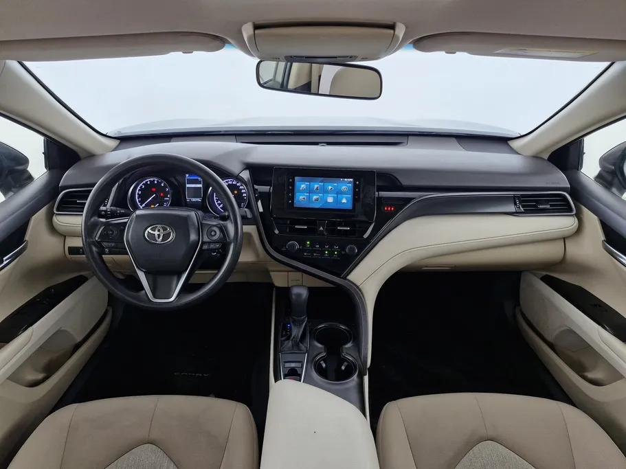 تويوتا كامري LE 2023 