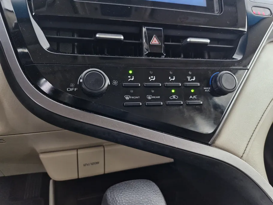 تويوتا كامري LE 2023 